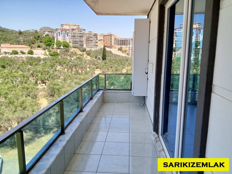 EDREMİT  KADIKÖY`DE SİTE İÇERİSİNDE 3+1 ARA KAT  ZEYTİNLİK MANZARALI 